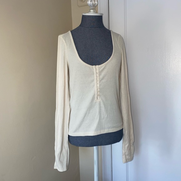 Urban Outfitters Women’s Cream Sweater Size M - Picture 6 of 15